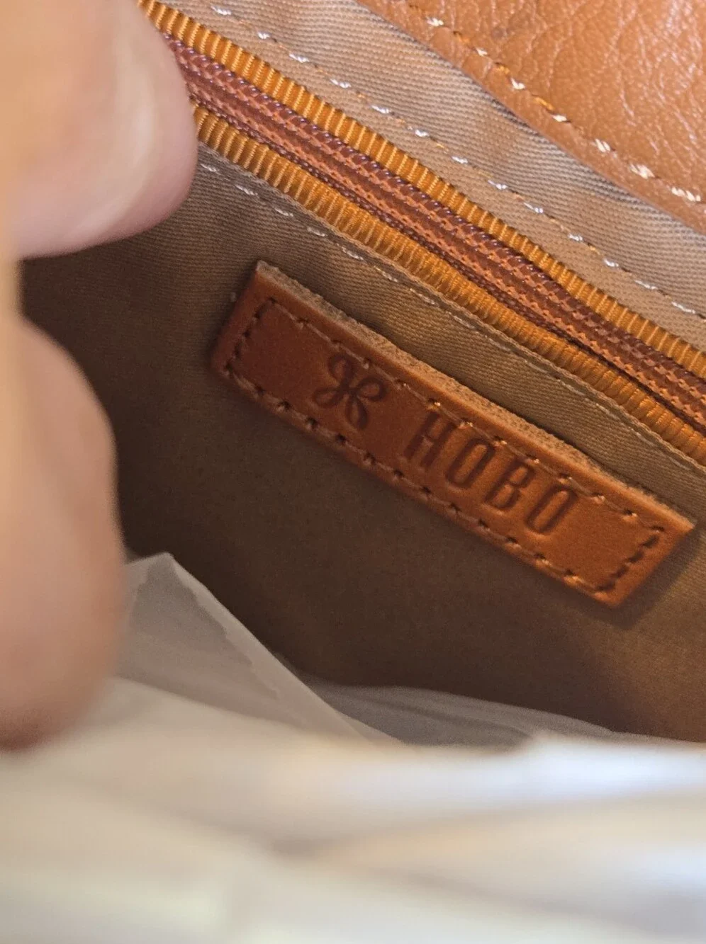 NEW HOBO women's eden small crossbody bag in warm honey